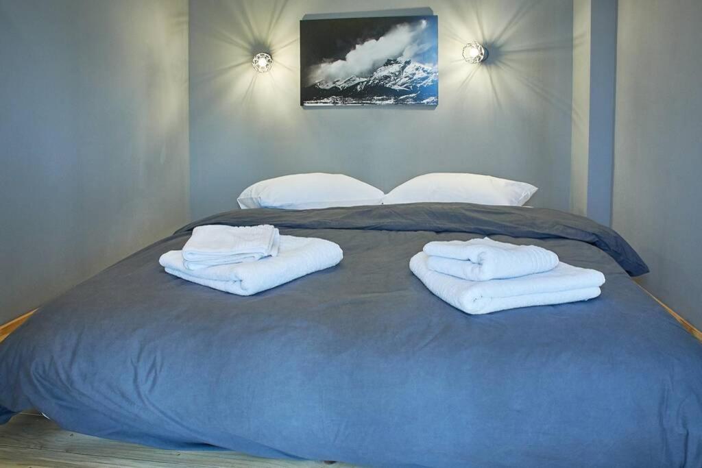 Apartment Art Luxury Designer Drama